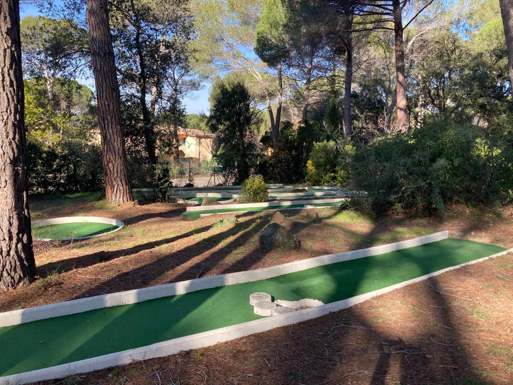Charmant 2 Pieces Au Coeur Des Golfs De Saint Raphael Ngoại thất bức ảnh